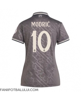 Real Madrid Luka Modric #10 Tricou Fotbal Replică 2024-25 Femei Treilea